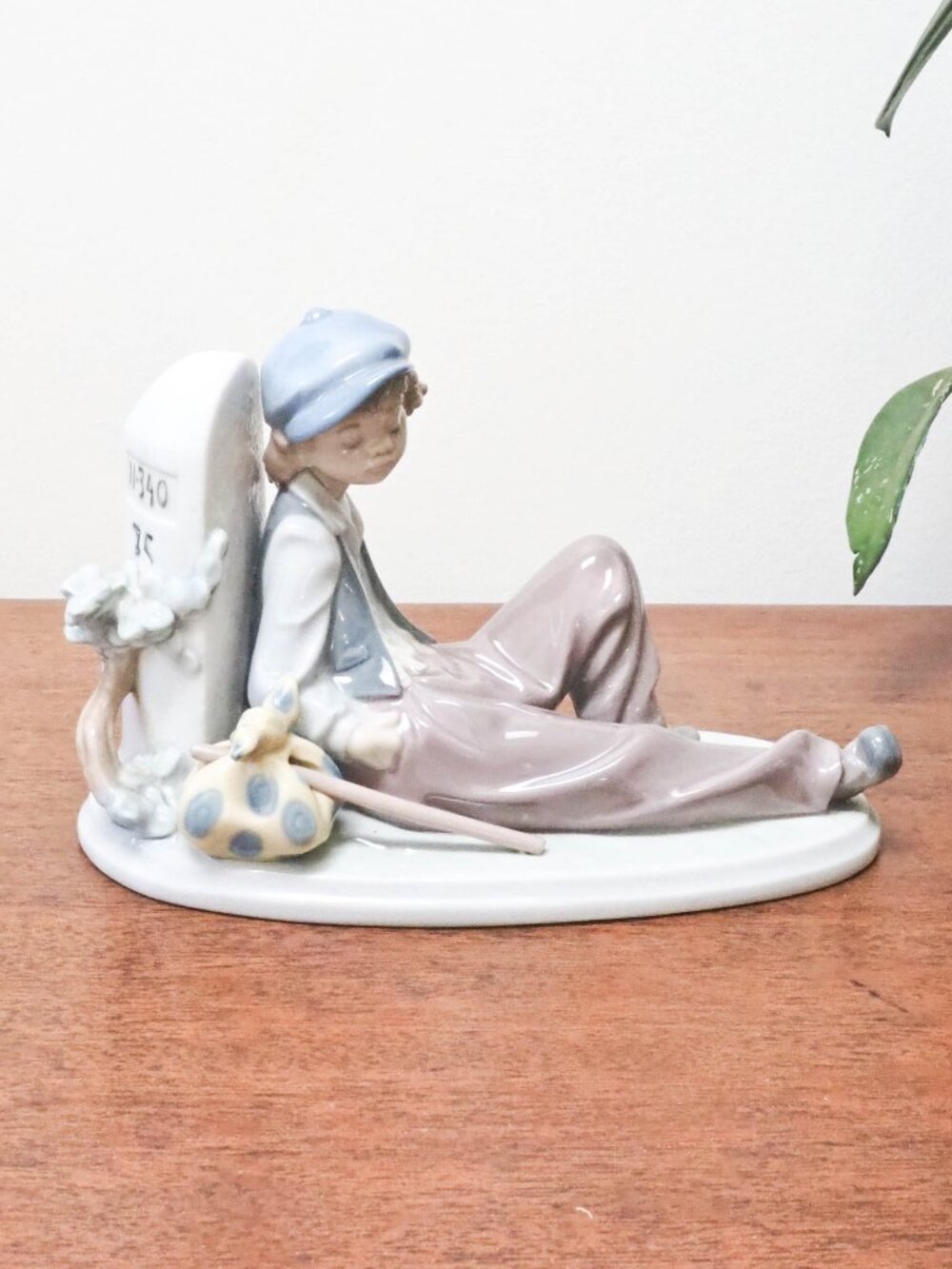 Lladro #5399 A Time To Rest Figurine - Vintage Ceramic Lladro Boy Figure